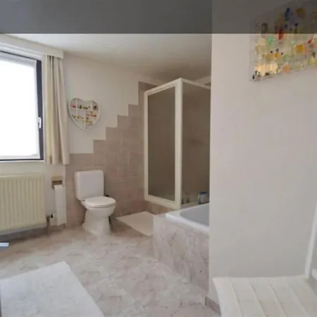 بيت للعطل Spacious Holiday كنوك هايست
